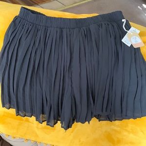 Skirt! Black Pleated extra large by Taylor and Sage elastic waist